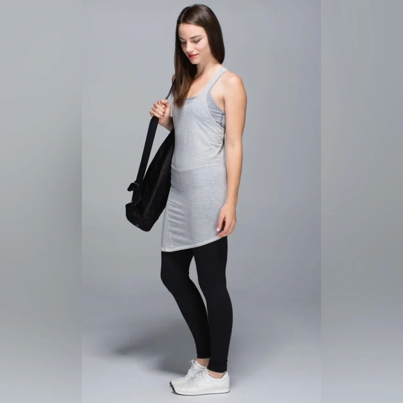 Lululemon Torque Tank Hyper Stripe Heathered Medium Grey Ghost Women Size  4? - Picture 1 of 7